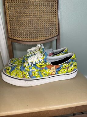 Disney’s Toy Story Vans Men’s 11.5 Sneakers Aliens with Woody & Buzz